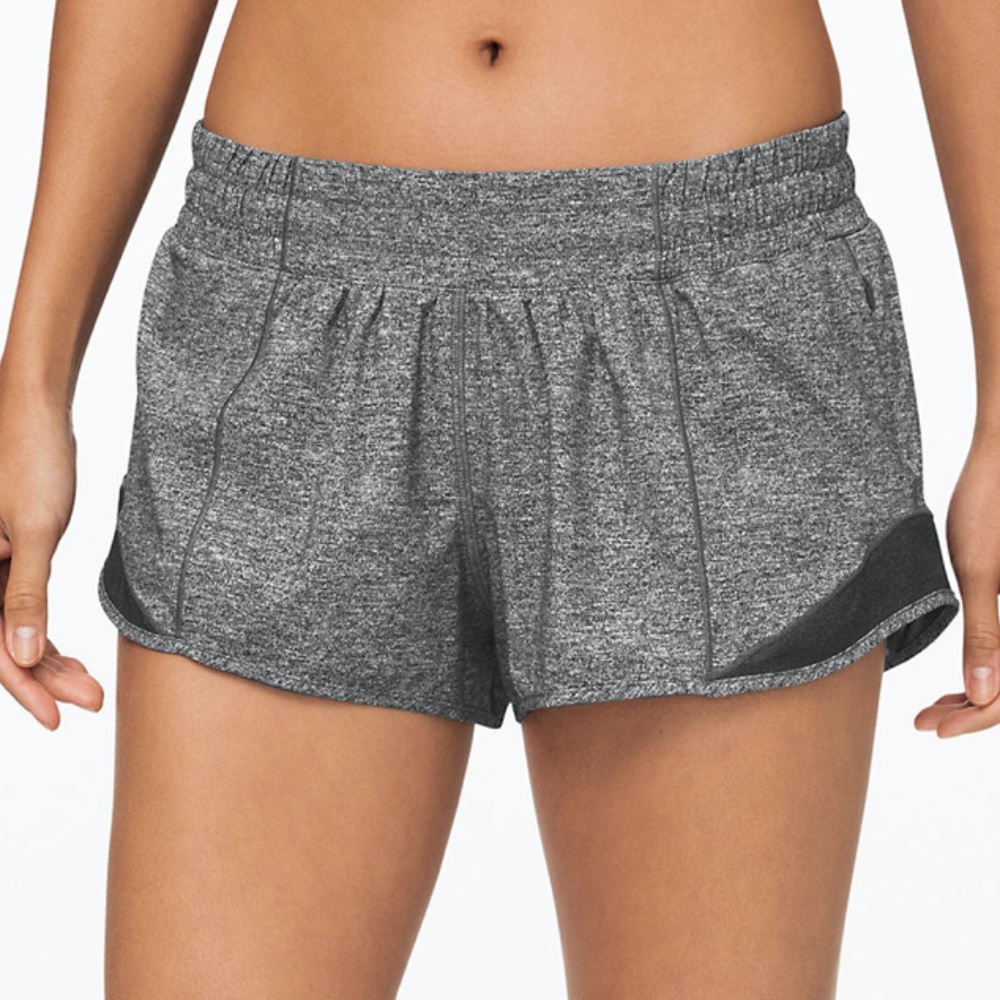 Lululemon Hotty Hot Low Rise Short 2.5"